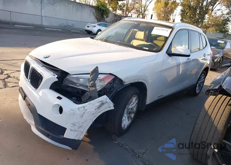 2015 BMW X1 xDrive28I z USA, uszkodzony, nr VIN WBAVL1C52FVY37996